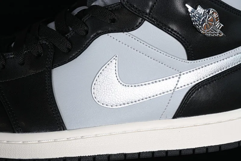 All categories Air Jordan Jordan series basketball shoes Air Jordan 1 Mid Air Jordan 1 Mid SE "Black Chrome" AJ1 Joe 1 Smoked Panda mid-top basketball shoes FB9892-002